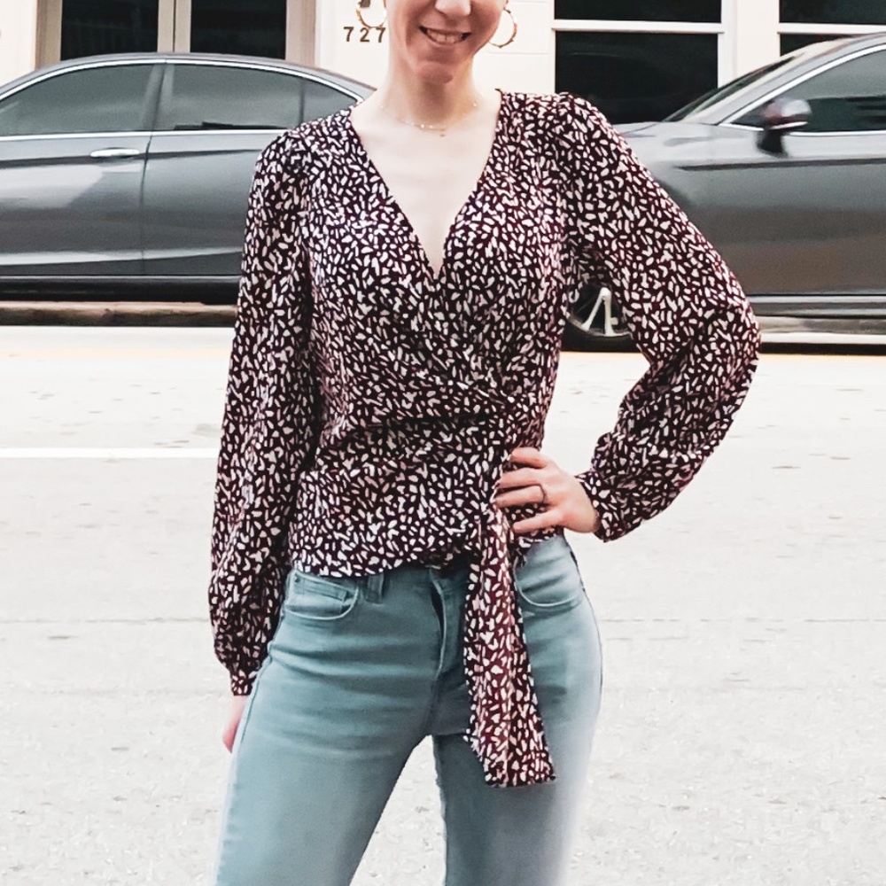 Lush Spotted Wrap Top Long Sleeves V-Neck Burgundy S
